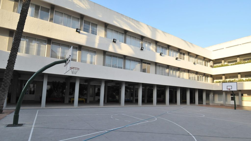 Instalaciones del centro en imágenes: Recorrido por el Colegio María ...