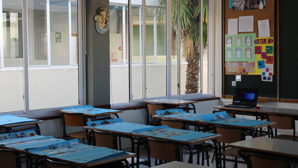 Instalaciones del centro en imágenes: Recorrido por el Colegio María ...